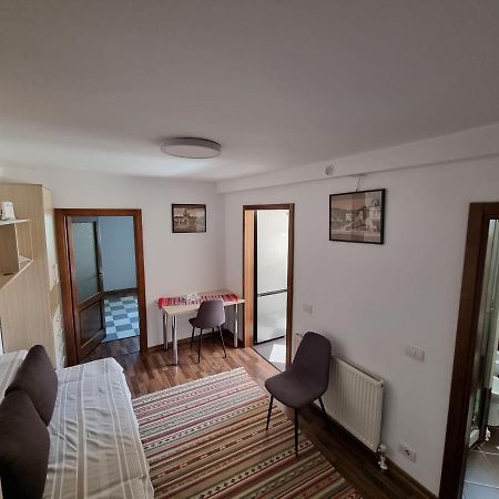 Yla Apartments Piatra Neamţ Exterior foto
