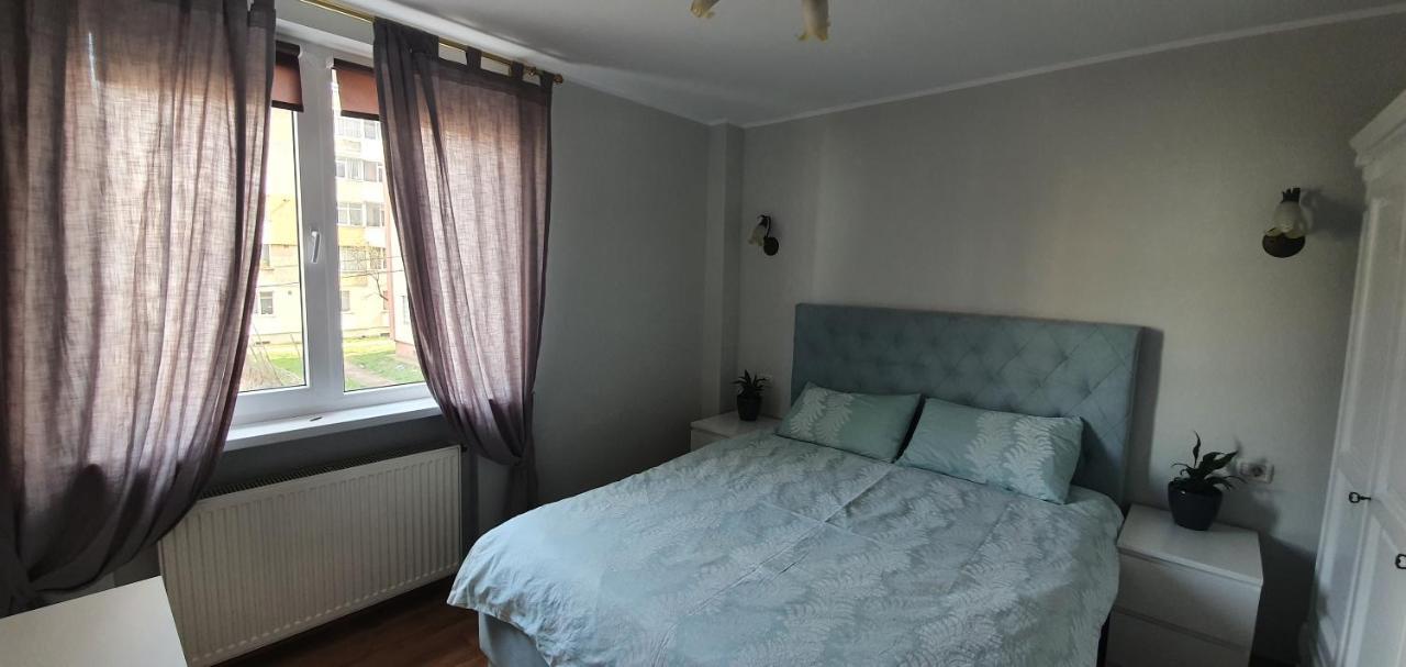 Yla Apartments Piatra Neamţ Exterior foto